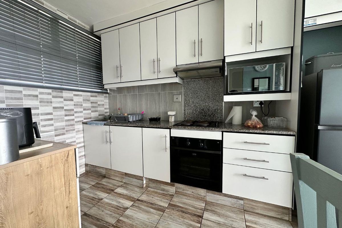 2 Bedroom Apartment For Sale - Compensation Beach - Photo 3