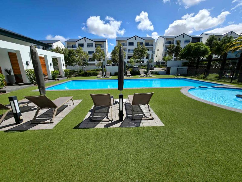 Modern Family Home in the sought after De ZIcht Lifestyle Estate - Photo 2