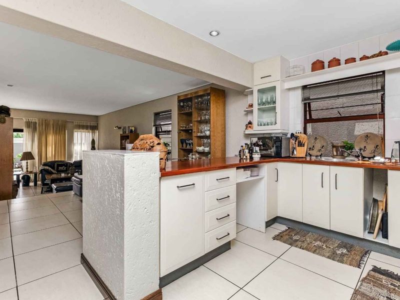 NORTH-FACING, SUNNY LOCK-UP AND GO FOR RENT IN FOURWAYS GARDENS - Photo 6