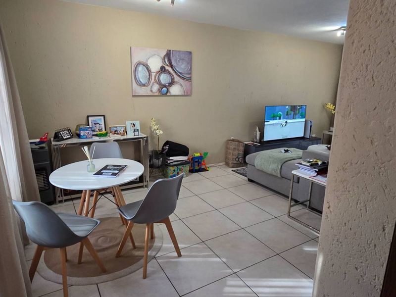 1 Bedroom Ground floor apartment in Hurleyvale - Photo 3