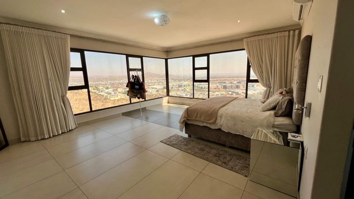 Property #2431071, House For Sale in Kleine Kuppe