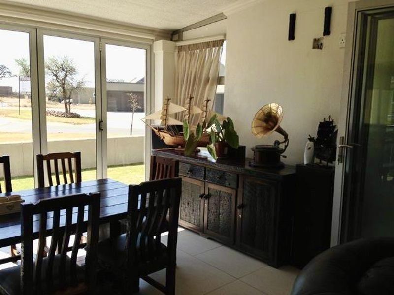 Omeya Golf Estate – Spacious 4-Bedroom Home with Garden & Security - Photo 6