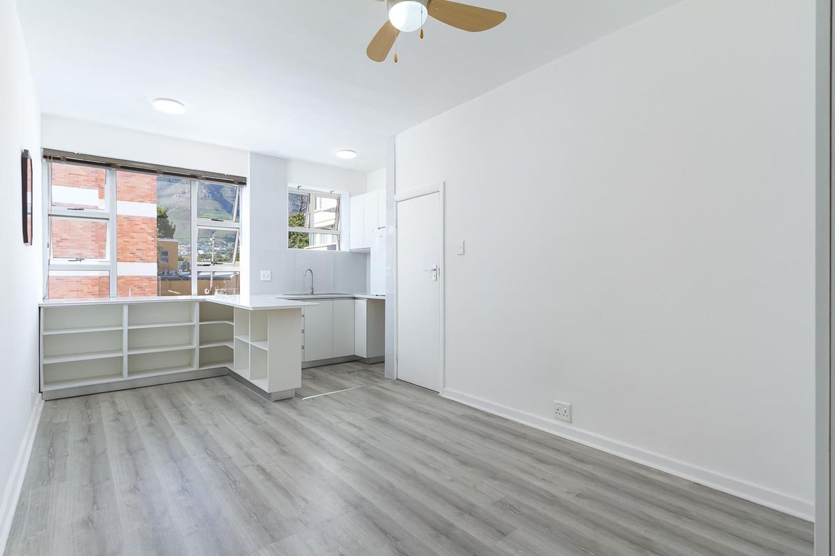 UNFURNISHED STUDIO APARTMENT - Photo 3