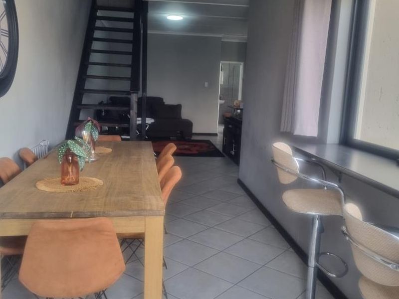 UNIT FOR SALE IN NORTON HOMES ESTATE - Photo 3