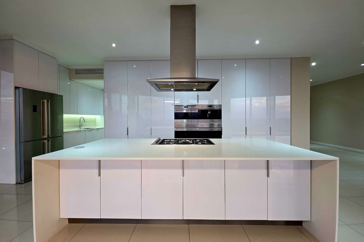 Sky-High Sophistication: Luxury 3-Bedroom Residence at Central Square Sandton - Photo 4