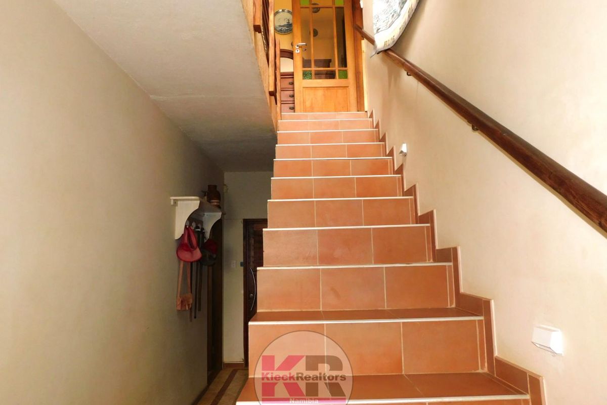 Perfect Coastal Family Home. Plus Flat as an added bonus. Walking distance to the beach. HENTIES BAY (Hentiesbaai) - Photo 3