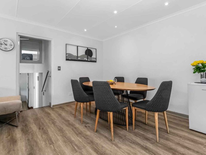 We all want light, bright and new in a home – THIS ONE IS ALL OF THIS AND MORE. - Photo 8