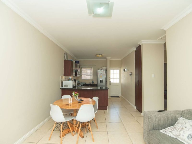 Comfortable Living - Photo 3