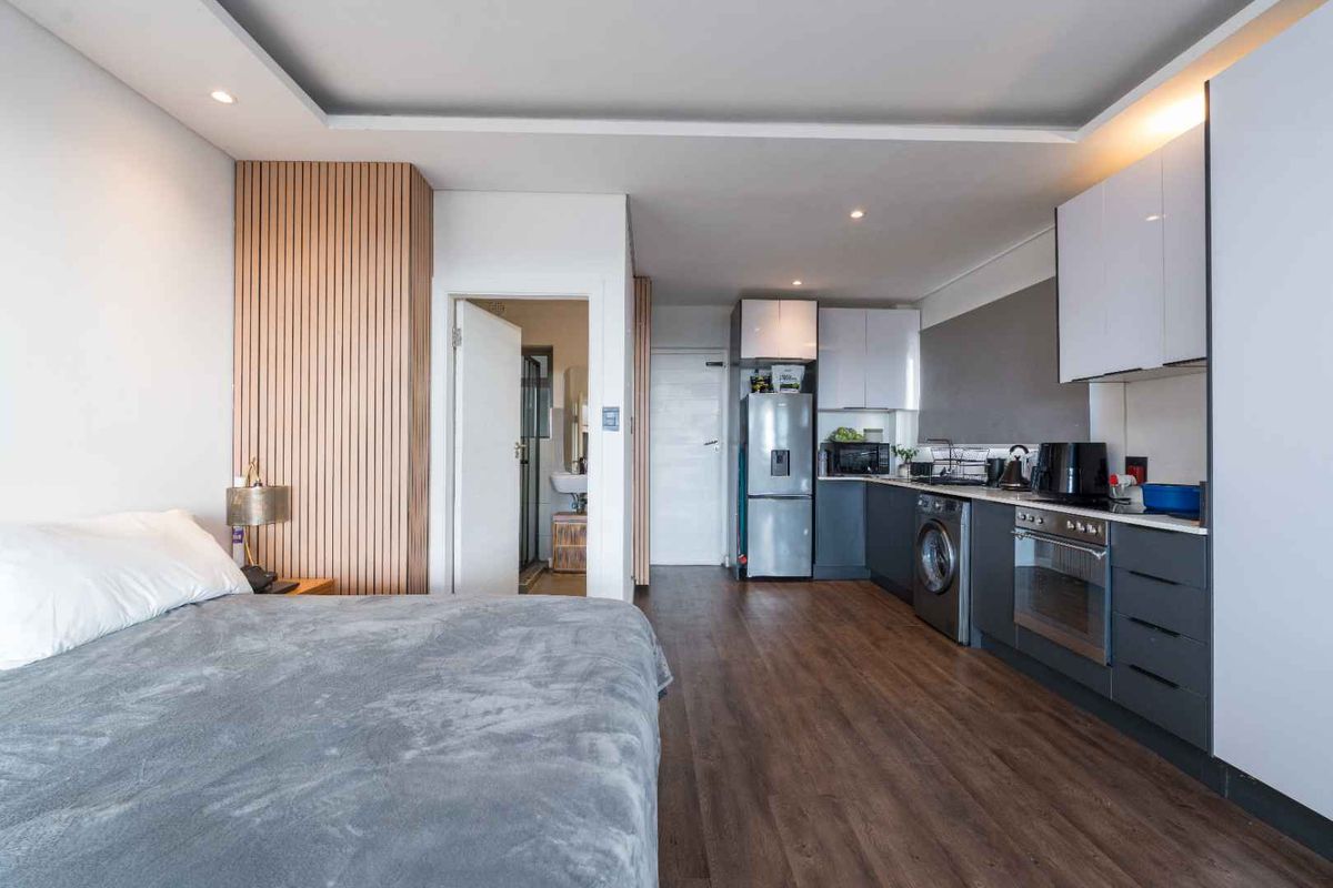 Modern Studio in prime location! - Photo 4