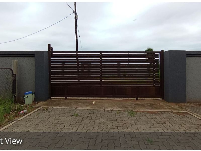 Three bedrooms house for sale in Soshanguve GG - Photo 8