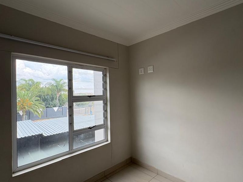 Modern two bedroom unit with one full batroom & braai - Photo 10