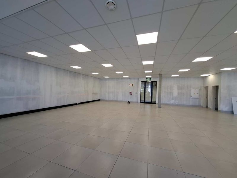 MODERN OFFICE SPACE FOR RENT – KLEINE KUPPE ✨ 📍 Prime Location | Opposite Grove Mall - Photo 3