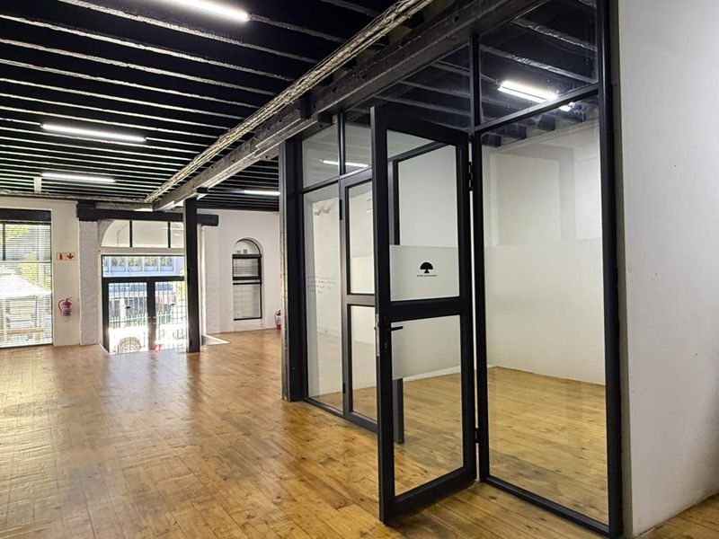 125m2 retail unit to let in Urban Hub - Photo 5