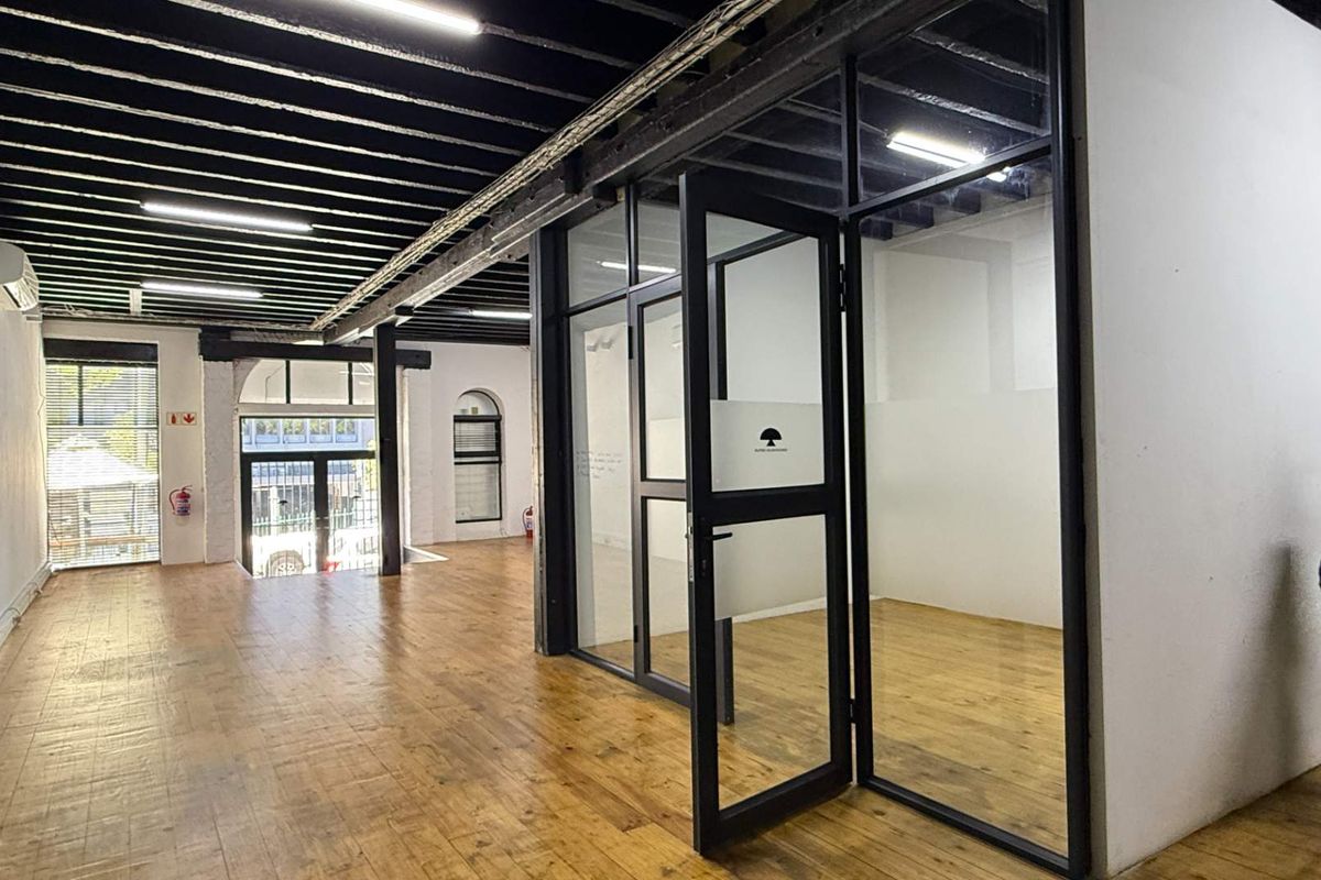 125m2 retail unit to let in Urban Hub - Photo 5