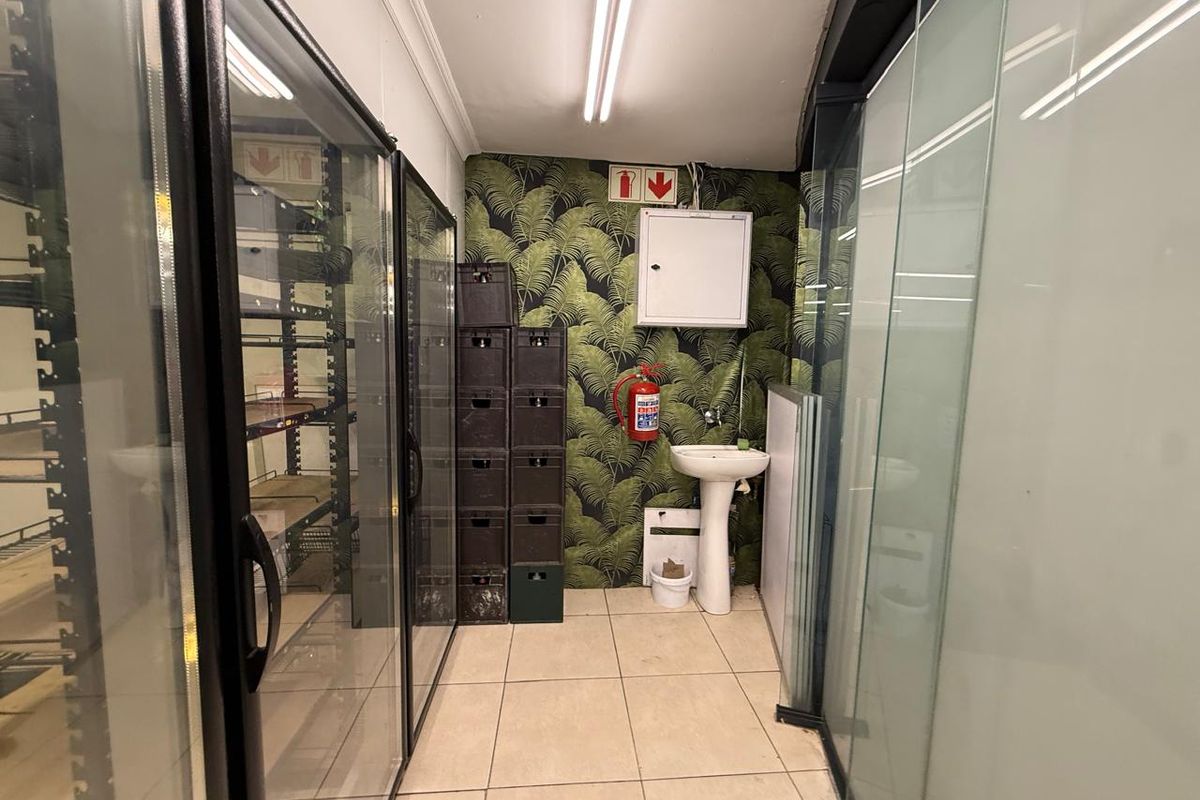 Prime Liquor Store Opportunity in The Parks Shopping Center, Parkwood - Photo 5