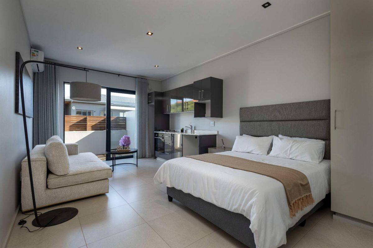 Luxury Coastal Studio Apartment in Ocean Club Zimbali Lakes. - Photo 4