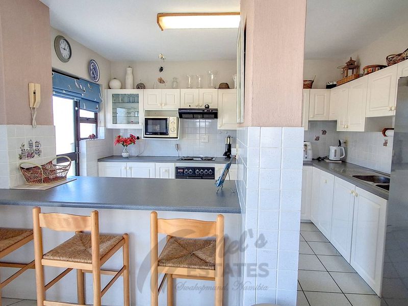 Townhouse For Sale in Central Swakopmund - Photo 9