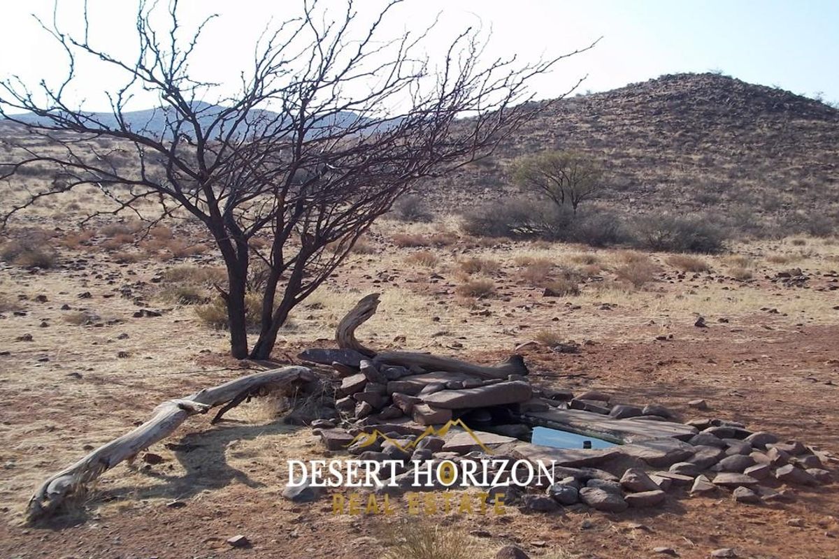 Namibia | Ideal Investment Opportunity: Farm with Versatile Infrastructure - Photo 2