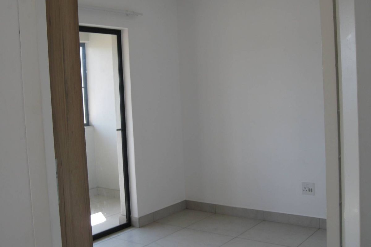 Stylish & Affordable Apartment in Irene – 2 Bedrooms and Great Amenities - Photo 5