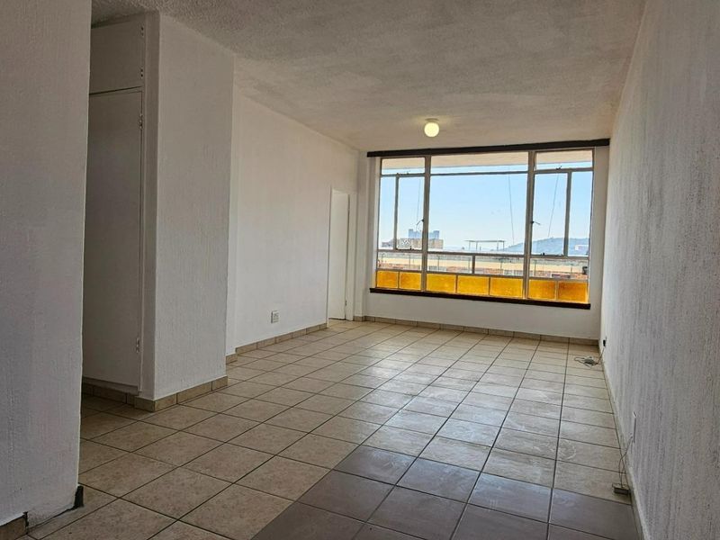 Modern, Spacious & Secure! 1.5 Bed Apartment Near Unisa & Jakaranda Hospital – Priced to Sell! - Photo 5