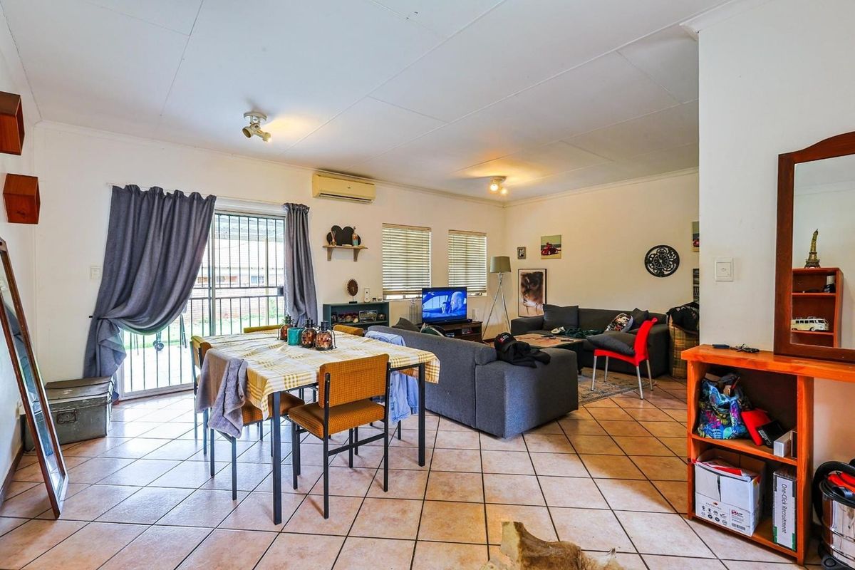 Your Dream Lifestyle Awaits! Secure, Stylish 2-Bed Townhouse in Prime Equestria! - Photo 4