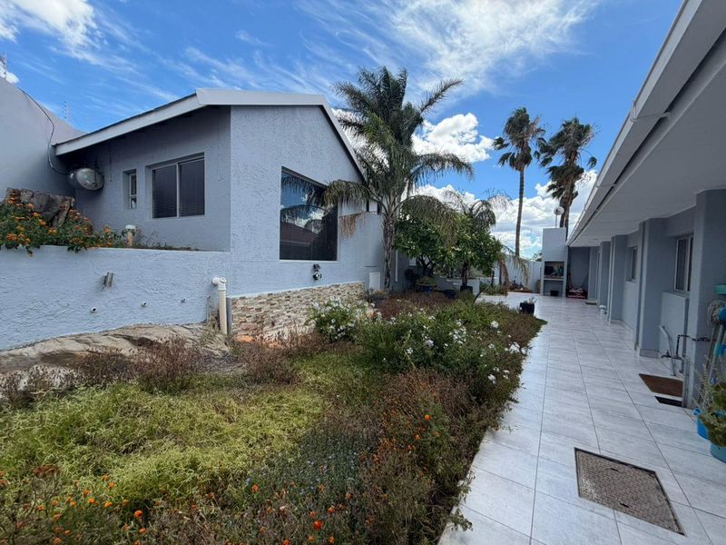 🏡 Beautiful Family Home for Sale – Eros, Windhoek - Photo 2