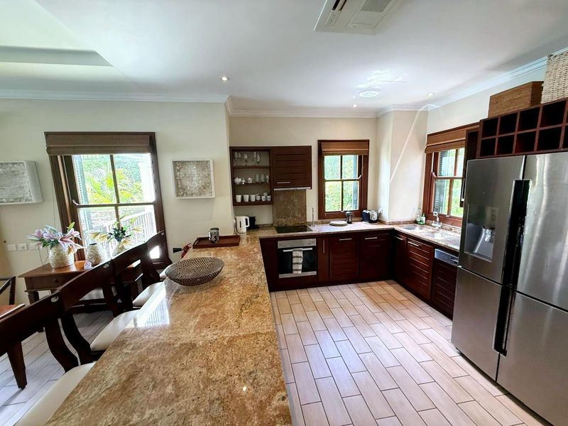 First Floor Corner Unit with rental license - Photo 3
