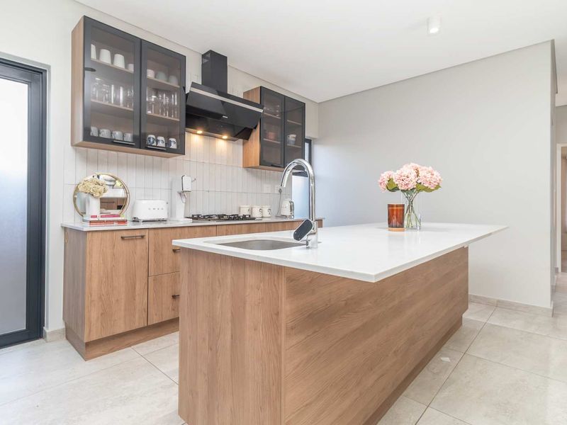 Beautifully Designed.  Perfectly Located - Photo 8