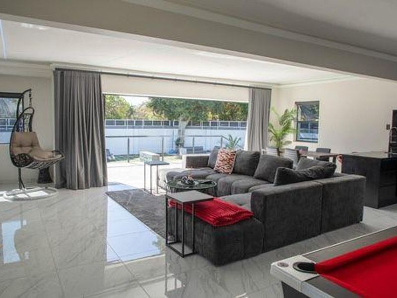 Prime Investment Meets Luxury Lifestyle - Photo 6