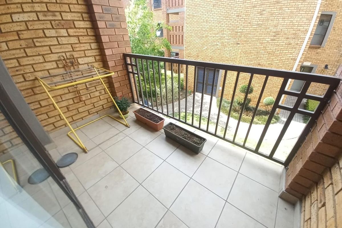 1 BEDROOMED RETIREMENT APARTMENT FOR SALE IN BRENTWOOD PARK - Photo 2