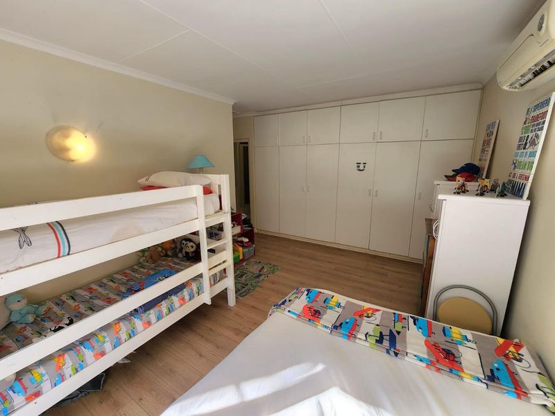 2 Bedroom Townhouse For Sale in Hillcrest - Photo 8