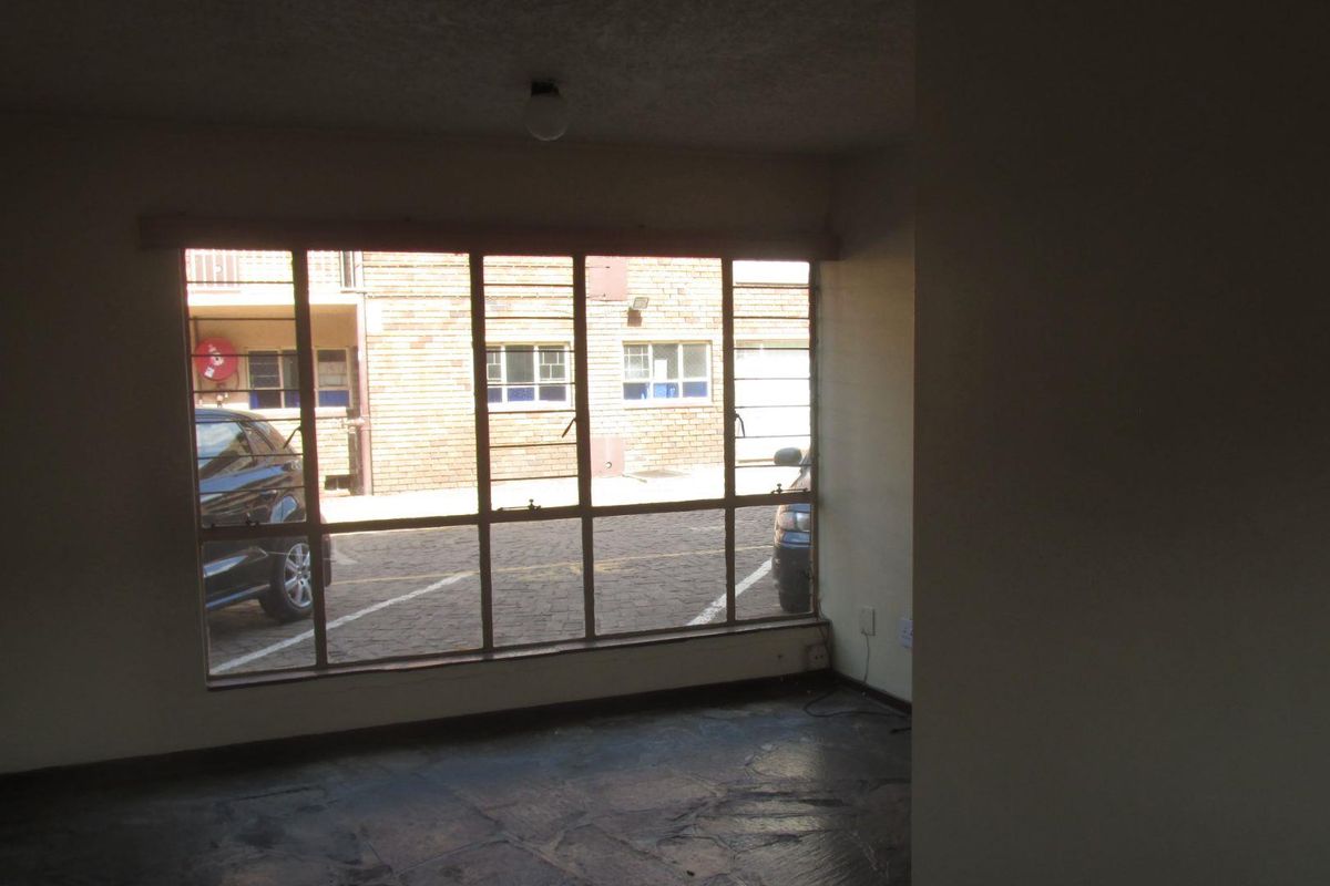 1 BEDROOM FLAT TO RENT IN PRETORIA WEST - Photo 2