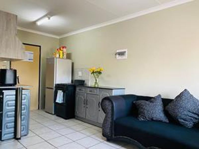 Modern 2 Bedroom Apartment in the heart of Sky City - Photo 10