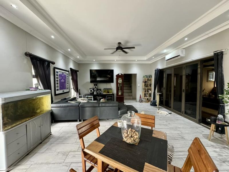 3 Bedroom House For Sale in Elisenheim - Photo 9