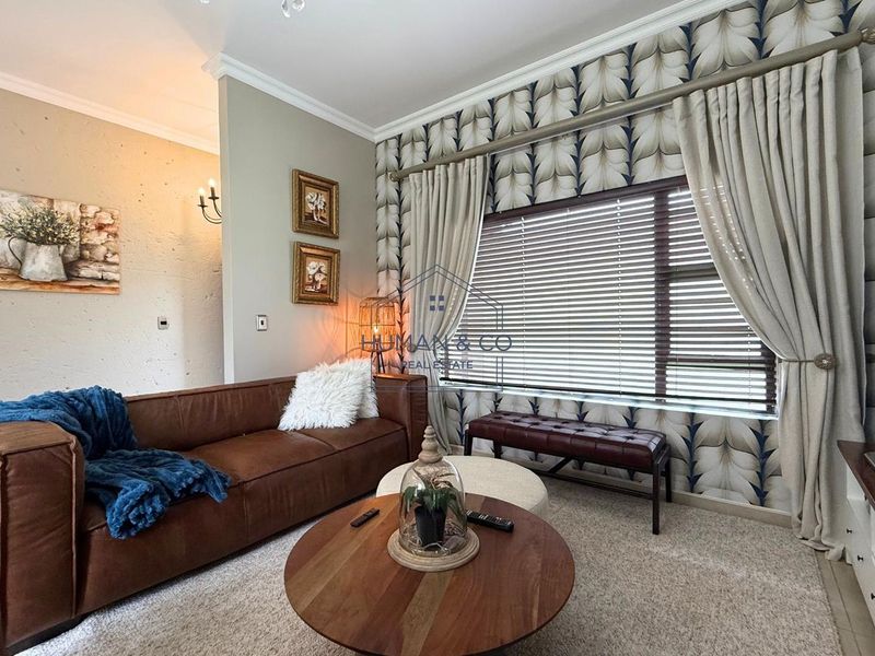 Modern 3-bedroom Home near Lagoon with outdoor swimming pool - Photo 5