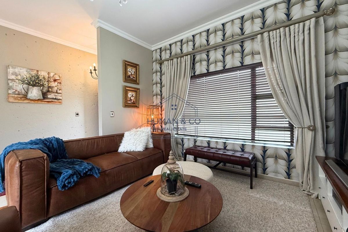 Modern 3-bedroom Home near Lagoon with outdoor swimming pool - Photo 5