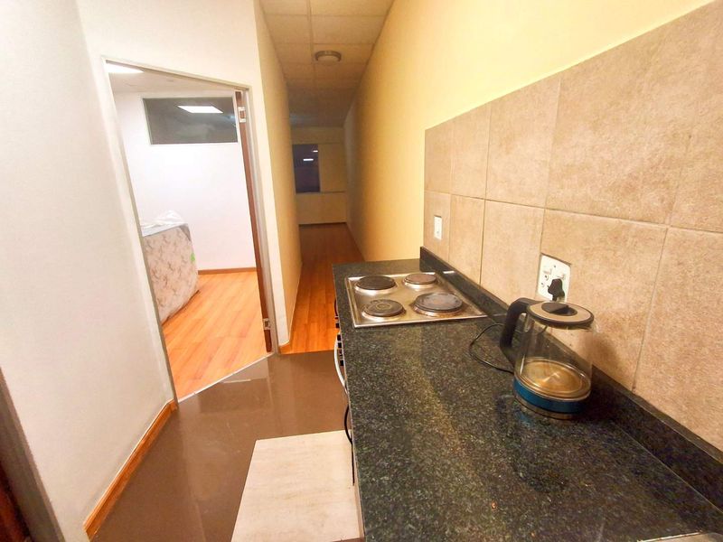 "Discover the exceptional charm of this one-bedroom apartment that perfectly blends style and practicality" - Photo 6