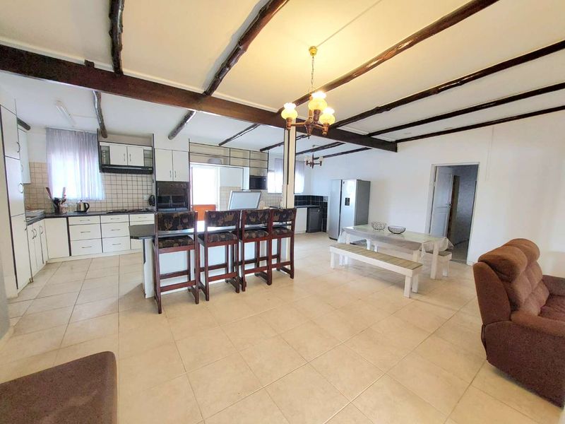 Rudi's Self-Catering House with Flat - Photo 6