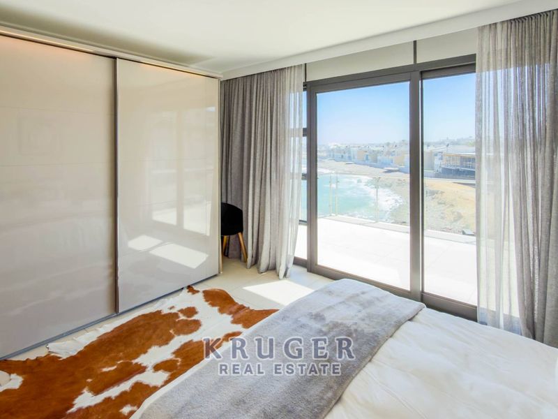 EXCLUSIVE OCEANFRONT PENTHOUSE | WATERFRONT - SWAKOPMUND - Photo 6