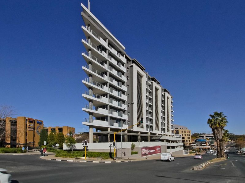 MAGNIFICENT SEMI FURNISHED 2 BED APARTMENT IN ROSEBANK - Photo 2