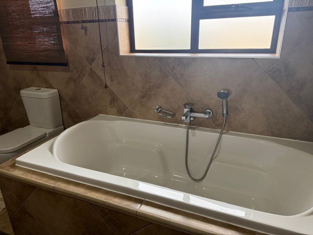 en suite bathroom  3