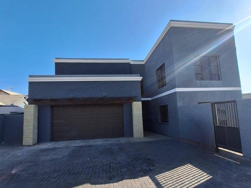 Swakopmund- For Sale-N$4 515 000 - Photo 1