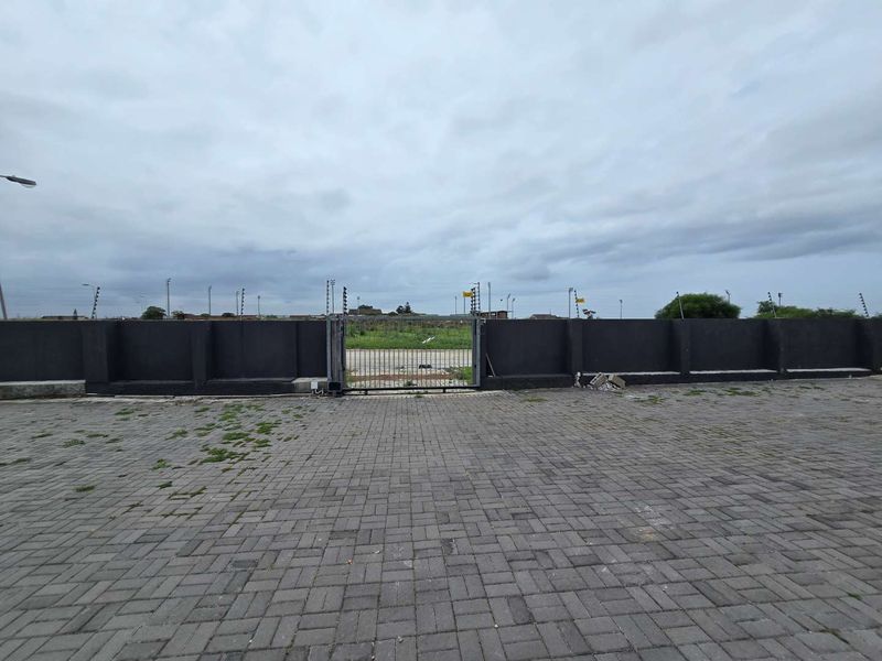 Lock-Up and go comfort in the heart of Newton Park - Photo 10