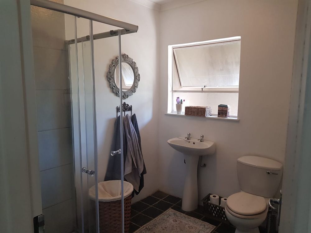 Main Bedroom Bathroom