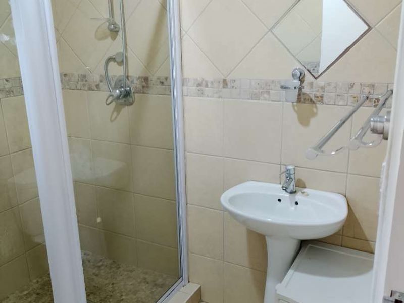 Garden flat to rent - Photo 7