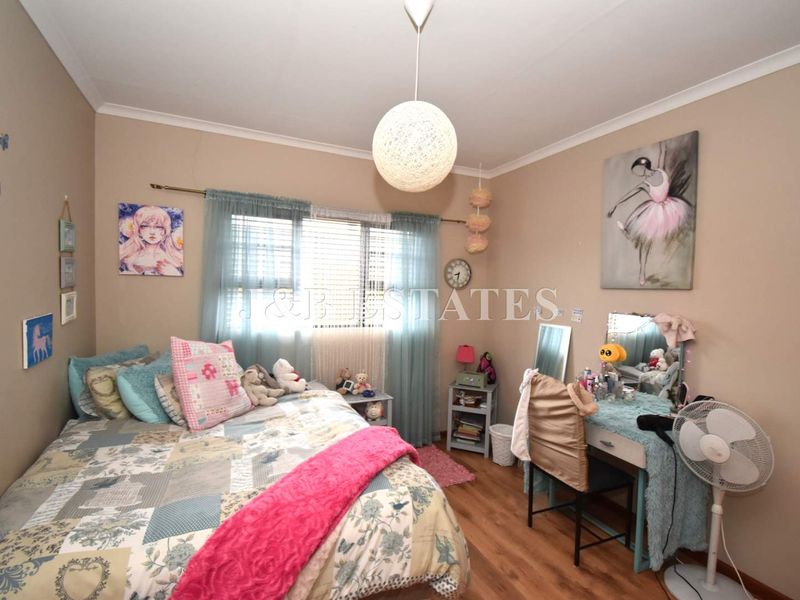 Stunning House Close To The Golfcourse - Photo 6