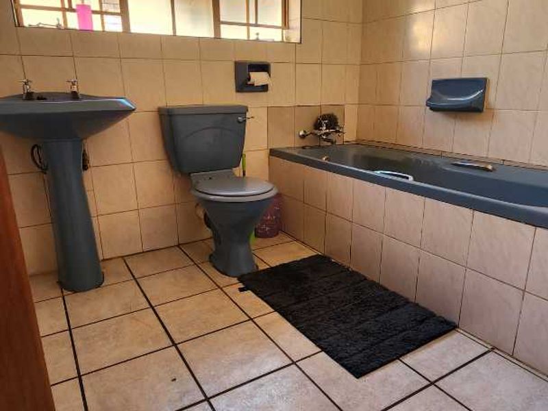 3 Bedroom House To Rent in Ninapark - Photo 9