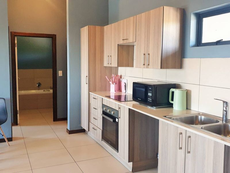 The ultimate blend of easy, modern living and awesome estate perks - Photo 1