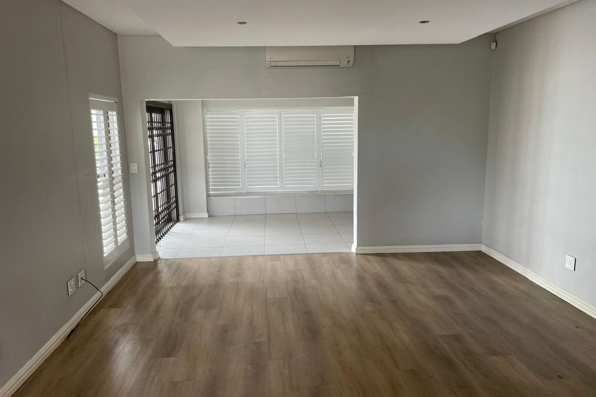 3 Bedroom Townhouse in Klein Windhoek for Sale - Photo 2