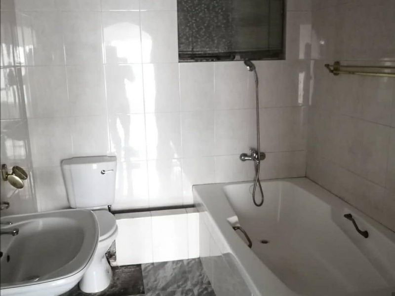 1 Bedroom Spacious Apartment with Stunning Harbour Views for sale in Esplanade! - Photo 9